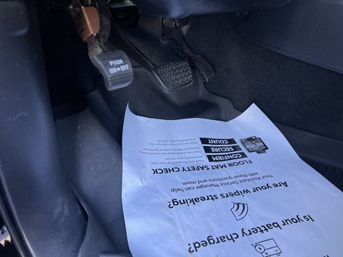 Used 2019 Toyota Tundra SR5 w/ TRD Off Road Package image 17