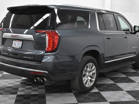 Used 2021 GMC Yukon XL Denali image 4
