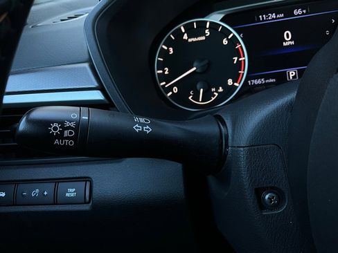 Used 2025 Nissan Altima 2.5 SR image 34