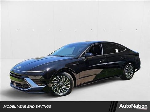 New 2025 Hyundai Sonata Limited image 1