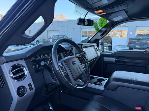 Used 2014 Ford F350 Lariat image 32