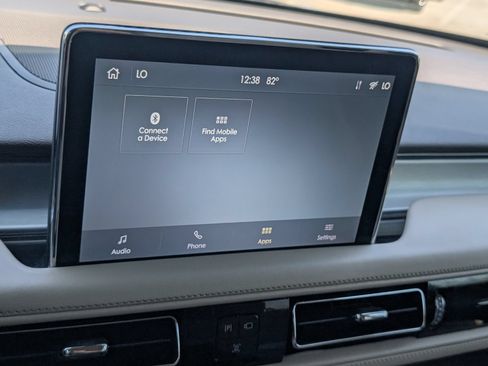Used 2023 Lincoln Aviator 2WD image 18