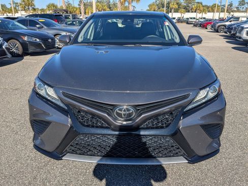 Used 2018 Toyota Camry XSE image 9