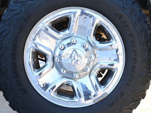 Used 2018 RAM 2500 Tradesman w/ Chrome Appearance Group image 44