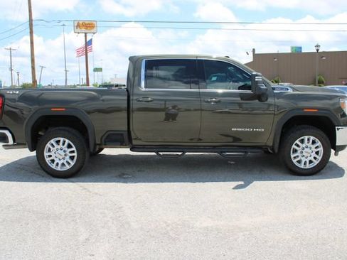 Used 2022 GMC Sierra 2500 SLE w/ SLE Convenience Package AWD/4WD image 4