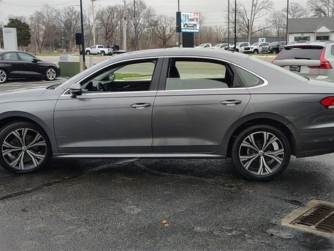 Used 2020 Volkswagen Passat 2.0T SEL image 5