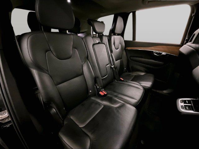 Used 2022 Volvo XC90 T6 Momentum w/ Climate Package AWD/4WD image 26