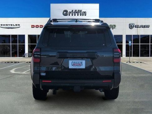 Used 2025 Toyota 4Runner SR5 image 8