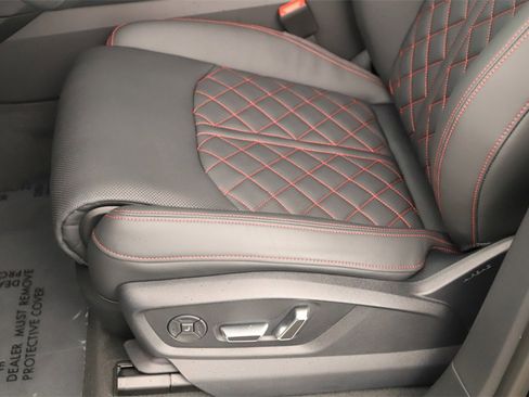 New 2026 Audi Q8 Prestige image 25