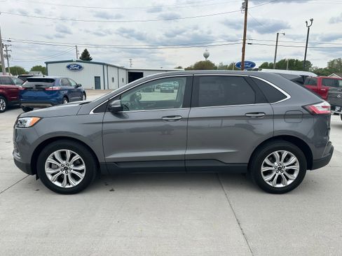 Used 2024 Ford Edge Titanium w/ Equipment Group 301A AWD/4WD image 3