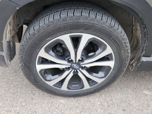 Used 2022 Subaru Forester Limited w/ Popular Package #3 image 5