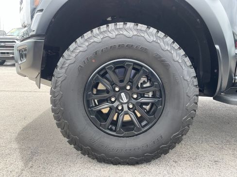 Used 2025 Ford F150 Raptor AWD/4WD image 31