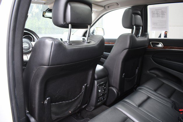 Used 2012 Jeep Grand Cherokee Limited w/ Luxury Group II AWD/4WD image 22