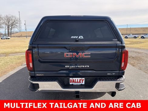 Used 2022 GMC Sierra 2500 SLT w/ SLT Convenience Package image 5