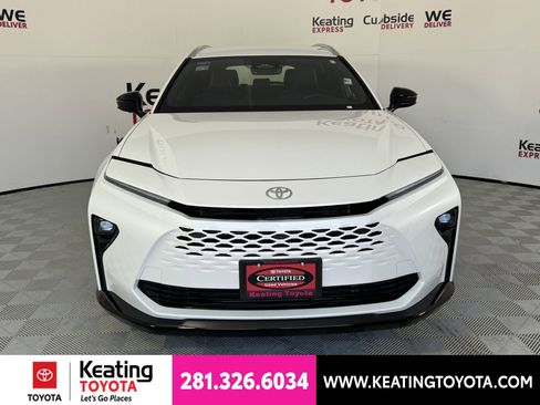 Certified 2025 Toyota Crown Signia AWD/4WD image 11
