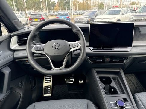 New 2026 Volkswagen Tiguan SE R-Line AWD/4WD image 13