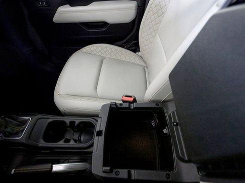 Used 2022 Jeep Wrangler Unlimited Sahara image 39