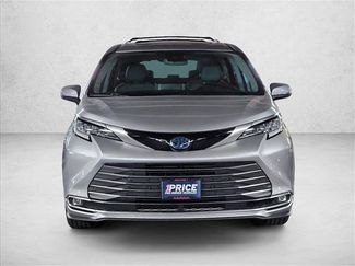 Used 2022 Toyota Sienna Limited FWD video 2