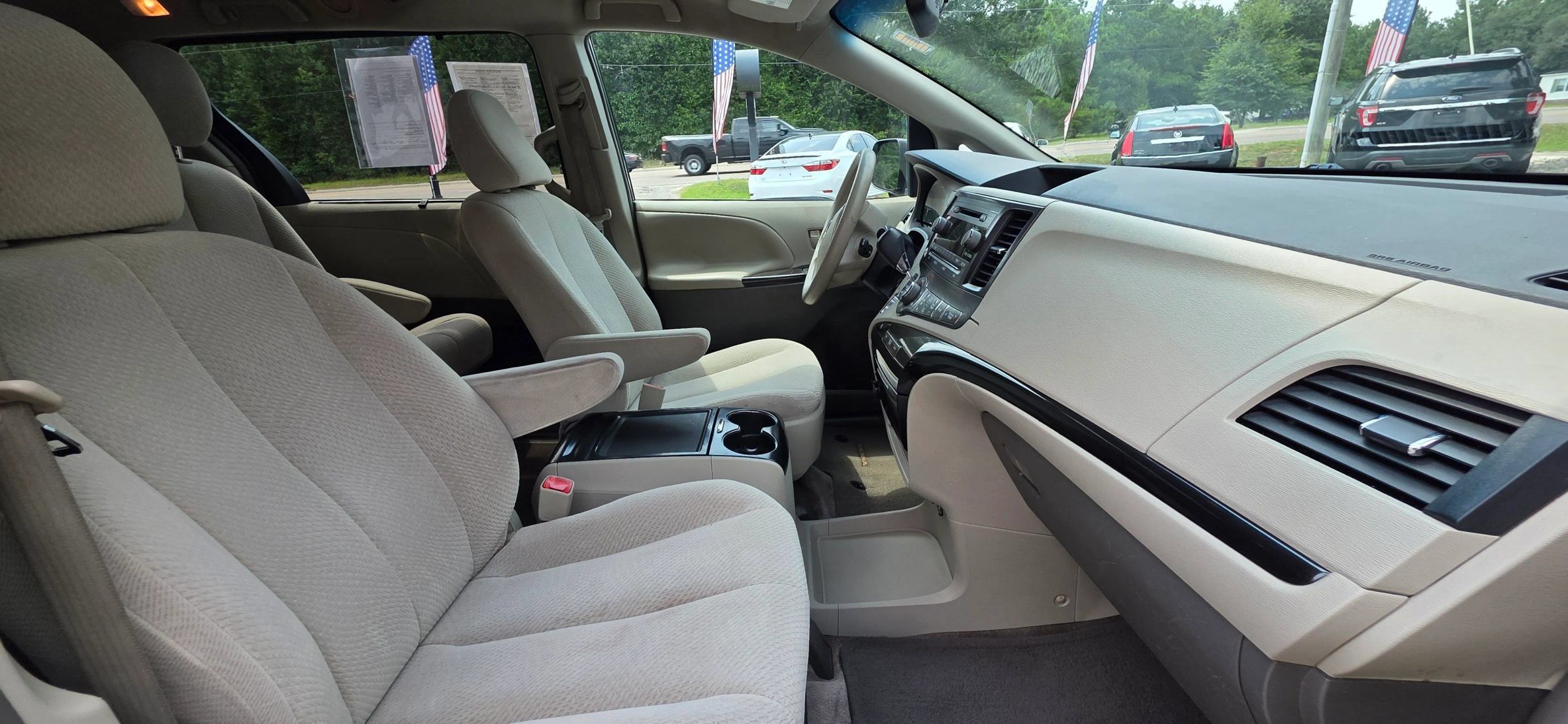 Used 2013 Toyota Sienna LE FWD image 14