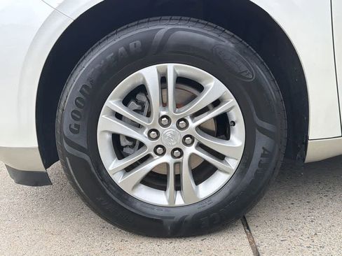 Used 2018 Buick Enclave Premium image 9