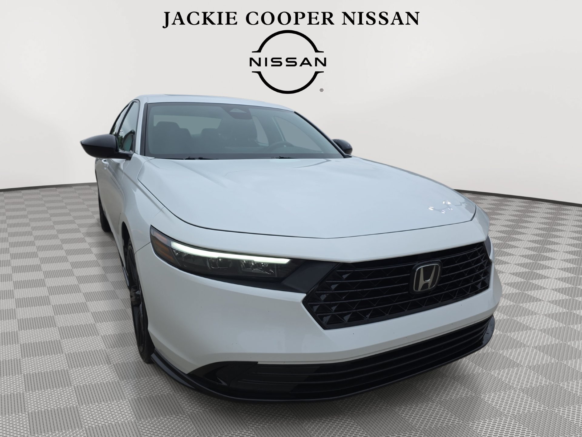 Used 2023 Honda Accord Sport image 3