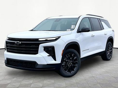 New 2026 Chevrolet Traverse LT w/ Midnight/Sport Edition image 3