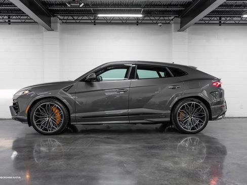 New 2025 Lamborghini Urus SE image 8