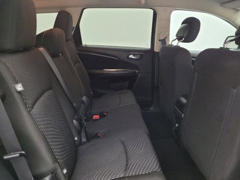 Used 2017 Dodge Journey SE image 19