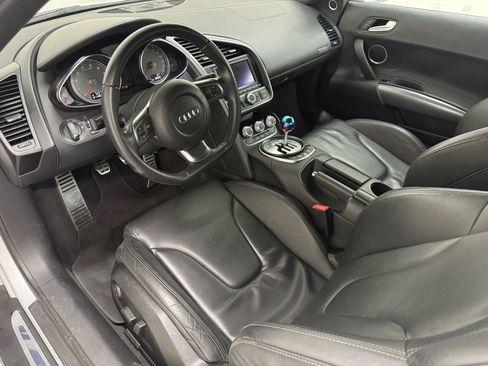 Used 2009 Audi R8 V8 image 2