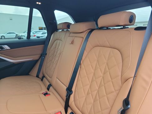 New 2026 BMW X5 xDrive40i w/ Premium Package AWD/4WD image 8