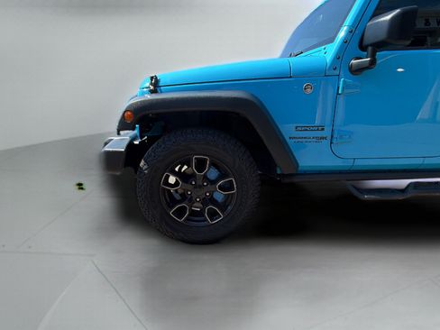 Used 2018 Jeep Wrangler Unlimited Sport S AWD/4WD image 16