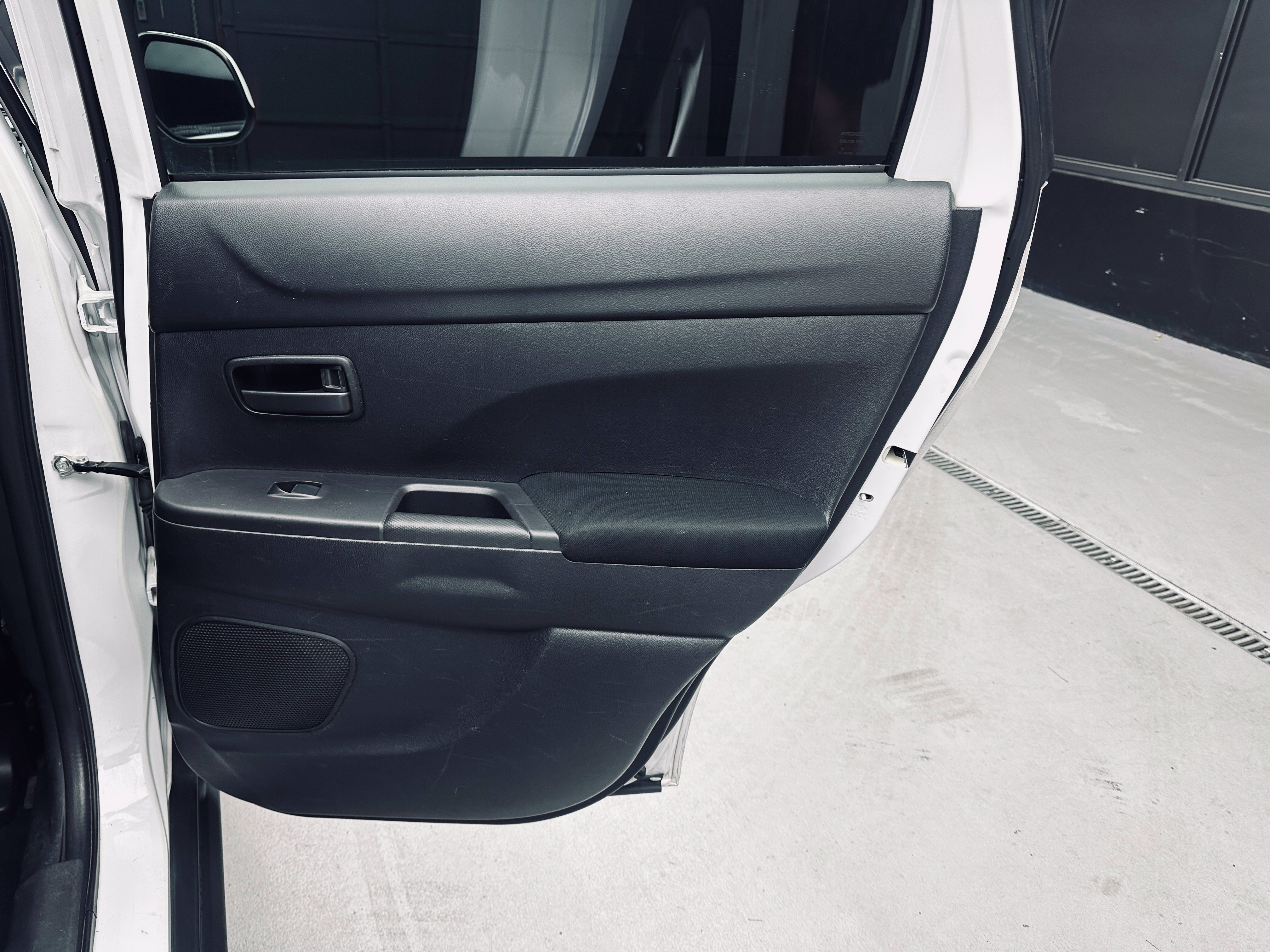 Used 2015 Mitsubishi Outlander Sport ES FWD image 24
