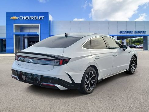 Used 2025 Hyundai Sonata SEL FWD image 4