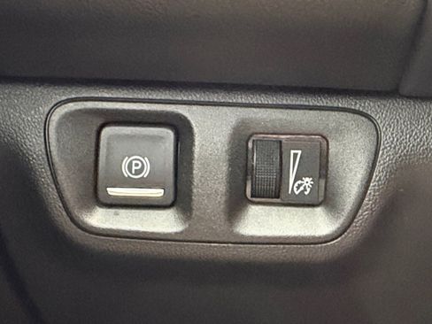 Used 2023 GMC Acadia AT4 image 24