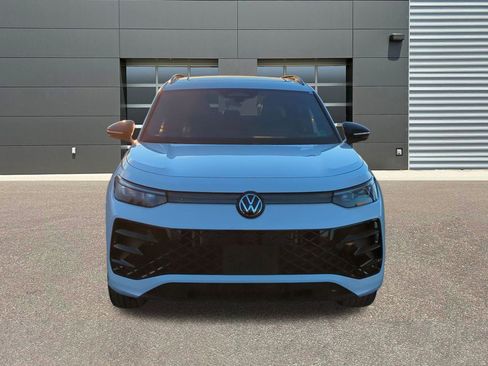 New 2026 Volkswagen Tiguan SE R-Line AWD/4WD image 2