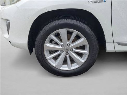 Used 2013 Toyota Highlander Limited image 23