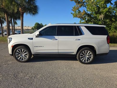 Used 2022 GMC Yukon Denali AWD/4WD image 2