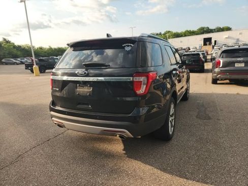 Used 2017 Ford Explorer Limited FWD image 12