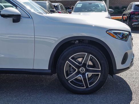 New 2026 Mercedes-Benz GLC 300 image 9