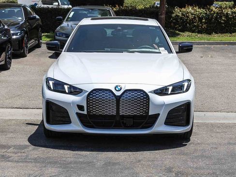 New 2026 BMW i4 eDrive40 w/ M Sport Package RWD image 2