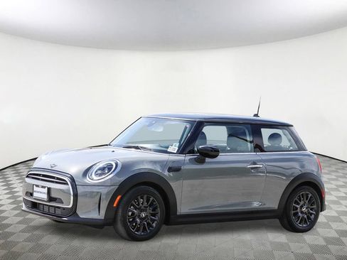 Used 2023 MINI Cooper 2-Door Hardtop FWD image 4