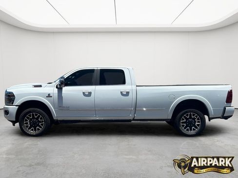 New 2026 RAM 3500 Limited AWD/4WD image 7