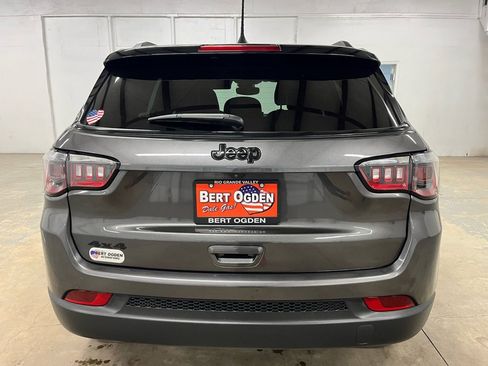 Used 2023 Jeep Compass Altitude image 6