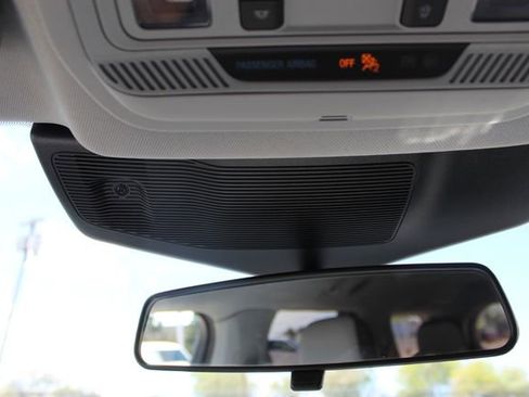 Used 2021 Ford Explorer XLT w/ Equipment Group 202A image 17