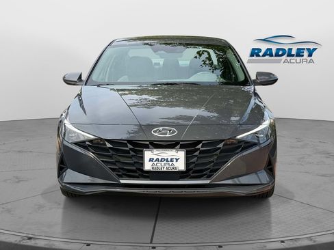 Used 2023 Hyundai Elantra SEL w/ Convenience Package FWD image 2