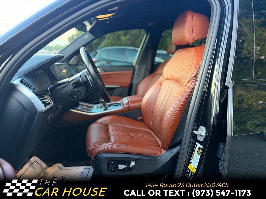 Used 2021 BMW X5 M50i w/ Executive Package AWD/4WD image 14