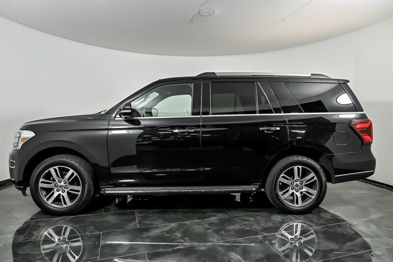 Used 2022 Ford Expedition Limited AWD/4WD image 6