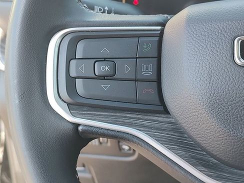 Certified 2024 Jeep Wagoneer L Series III w/ Flexible Seating Group AWD/4WD image 19