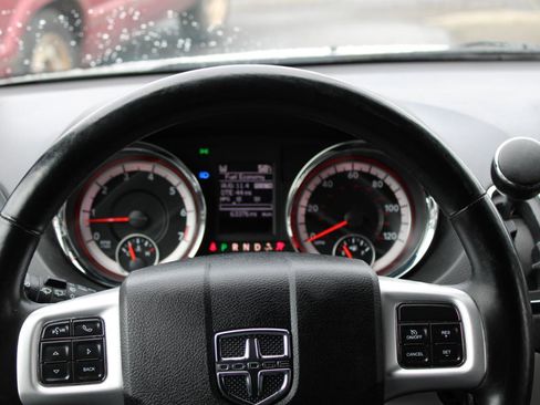 Used 2019 Dodge Grand Caravan GT FWD image 9