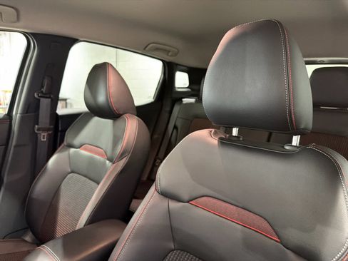 Certified 2025 Nissan Kicks SR AWD/4WD image 19